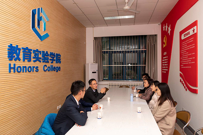公司领导参加西北工业大学教育实验学院“勤诚荣誉奖”交流座谈会